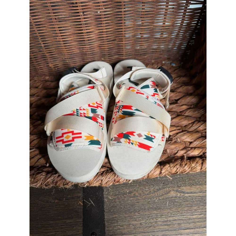 Fila Mens Geometric Tribal Print‎ Strappy Sandals Cream Red Green Size 9